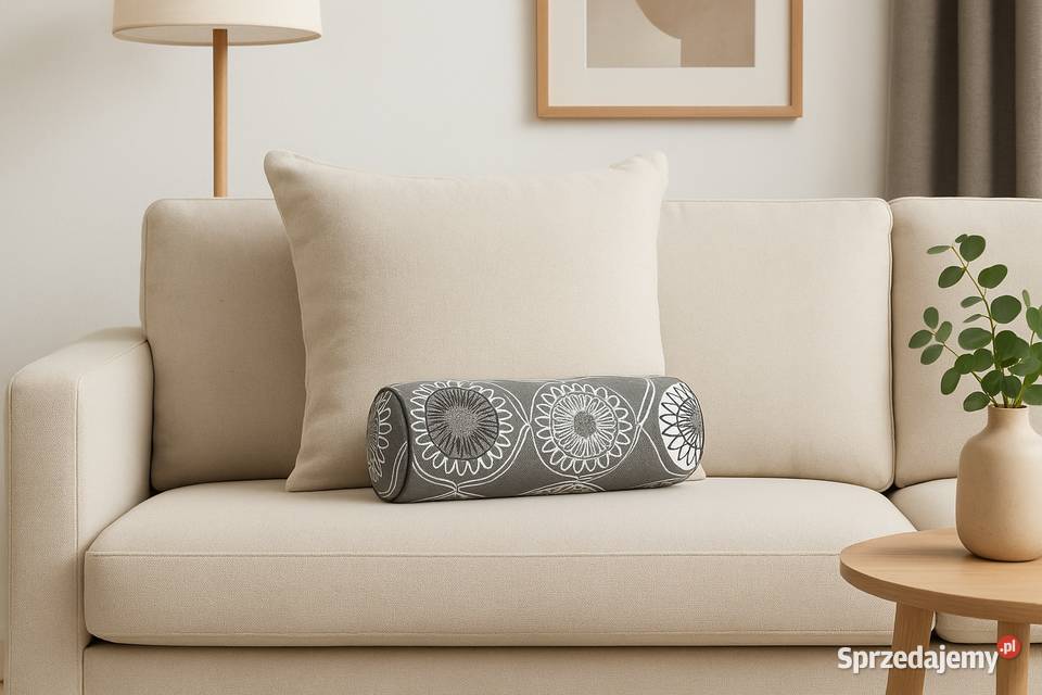 Poduszka Dekoracyjna Pluszowa Wałek Dekoracyjny wielkopolskie Kazimierz Biskupi