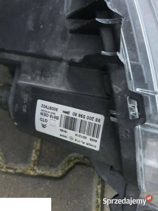 Citroen c3 III reflektor lewy przód uszkodzony Kozubszczyzna