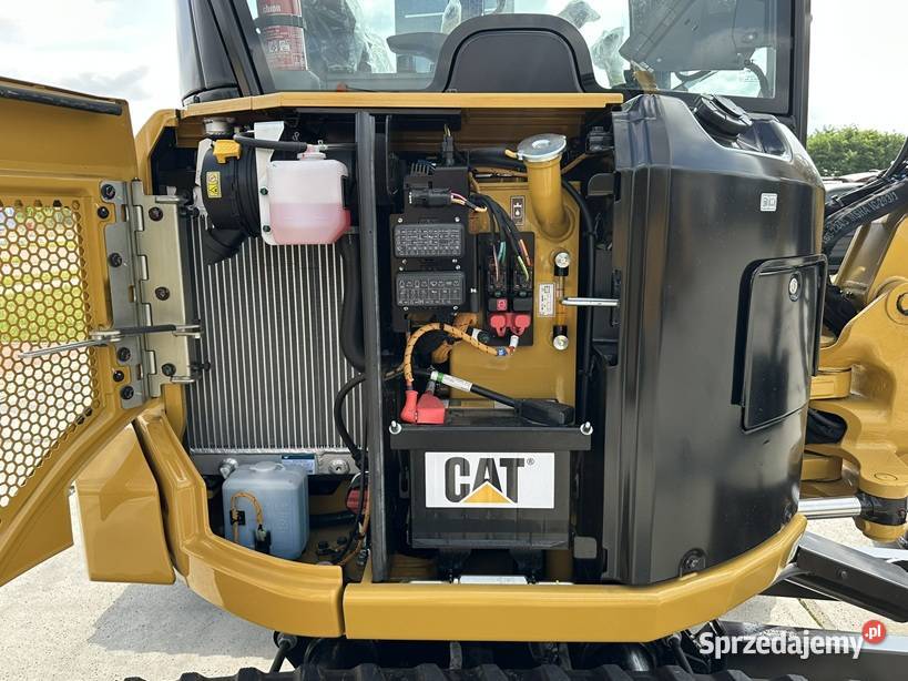 FABRYCZNIE NOWA MINIKOPARKA CATERPILLAR 3027 CR Tuliszków