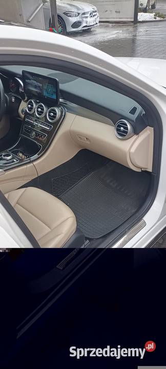 Mercedes c300 4matic asystent pasa ruchu