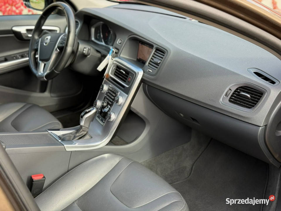 Volvo V60 Cross Country Cross Country Faktura serwisowany w ASO Tarnowskie Góry
