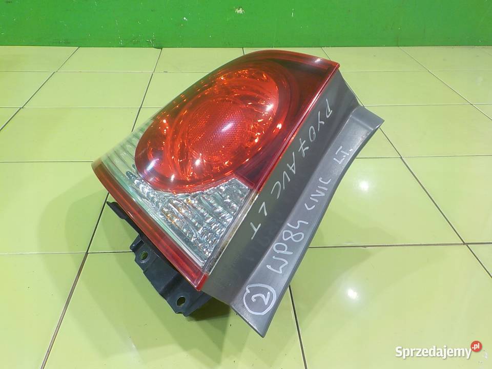 CIVIC VIII 07r SEDAN 4D lampa lewa tyl Suków