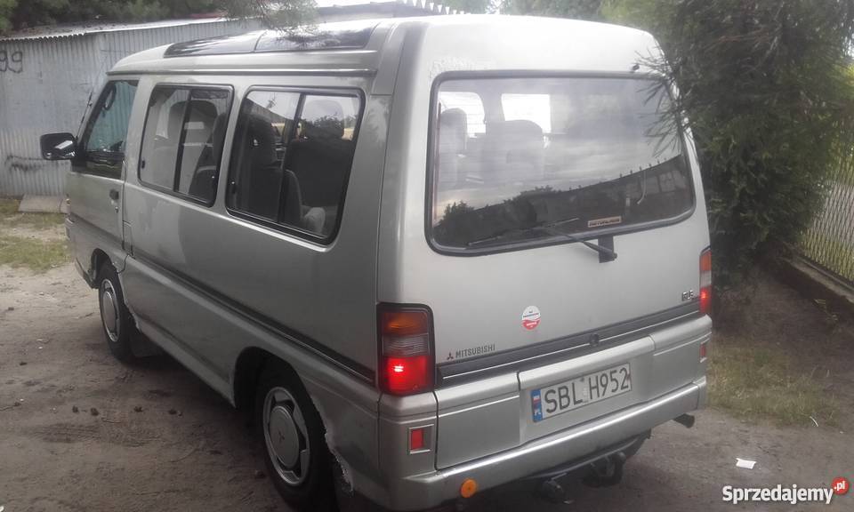 mitsubishi L300 GLS7osóbhakszklany dachLPG welurowa tapicerka