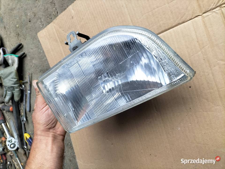 FIESTA MK3 LAMPA PRZÓD PRZEDNIA PRAWA