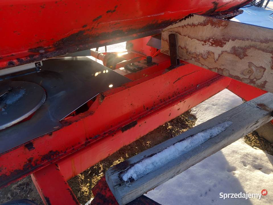 Rozsiewacz nawozu Nawozy i ŚOR Lisewo Kościelne