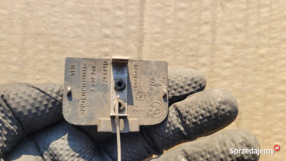 ZAŚLEPKA HAKA ZDERZAKA PRZÓD BMW E46 7037740 31 Ruda Śląska