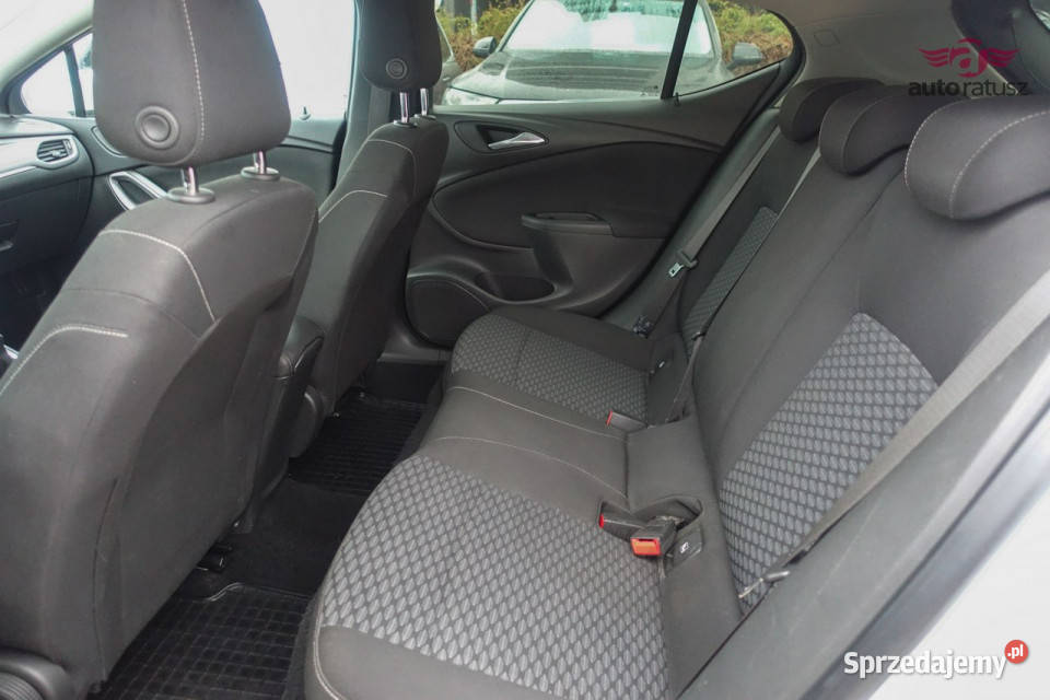 Opel Astra Salon Polska 14 Benzyna 125 Nawigacja centralny zamek Warszawa