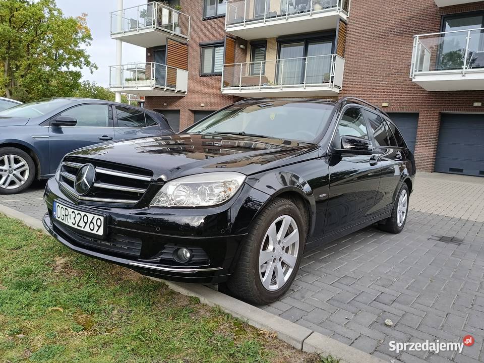 MercedesBenz C W204 Kombi Benzyna 2009 128 000 nieuszkodzony Grudziądz