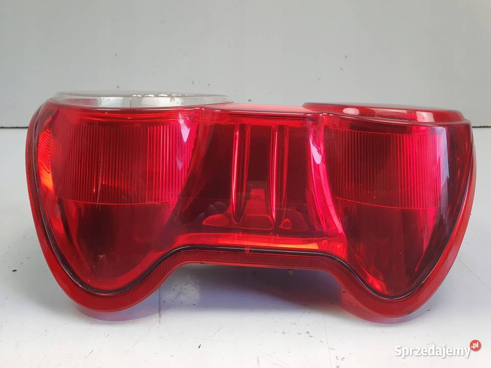 LAMPA PRAWA Nissan NV200 TYLNA prawy tył Rudka