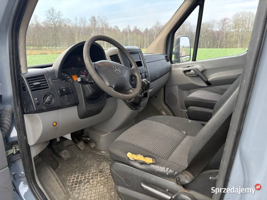 Podnośnik koszowy Mecedes Benz Spinter łódzkie Polichno