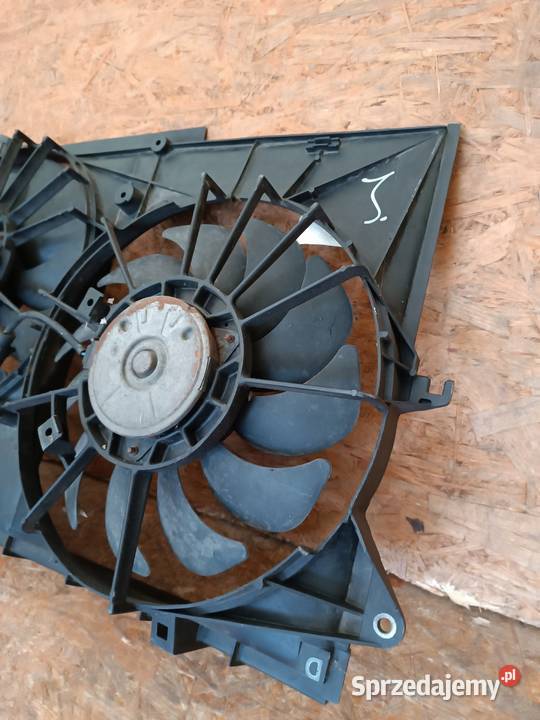 OBUDOWA WENTYLATORY CHŁODNICY TOYOTA RAV4 III 06 sprzedam