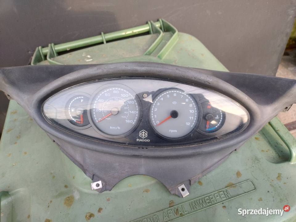 Piaggio x9 licznik zegary Części i akcesoria motocyklowe podkarpackie Dębica sprzedam
