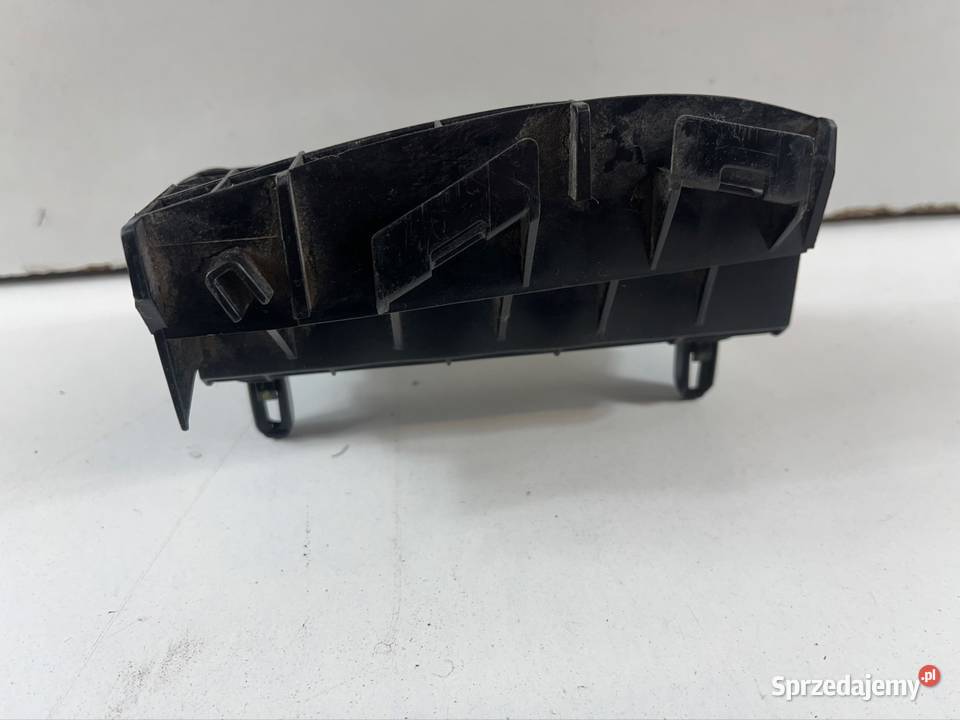 ŚLIZG LAMPY LEWY TYLNY TYŁ TOYOTA AVENSIS T27 osobowe Międzychód