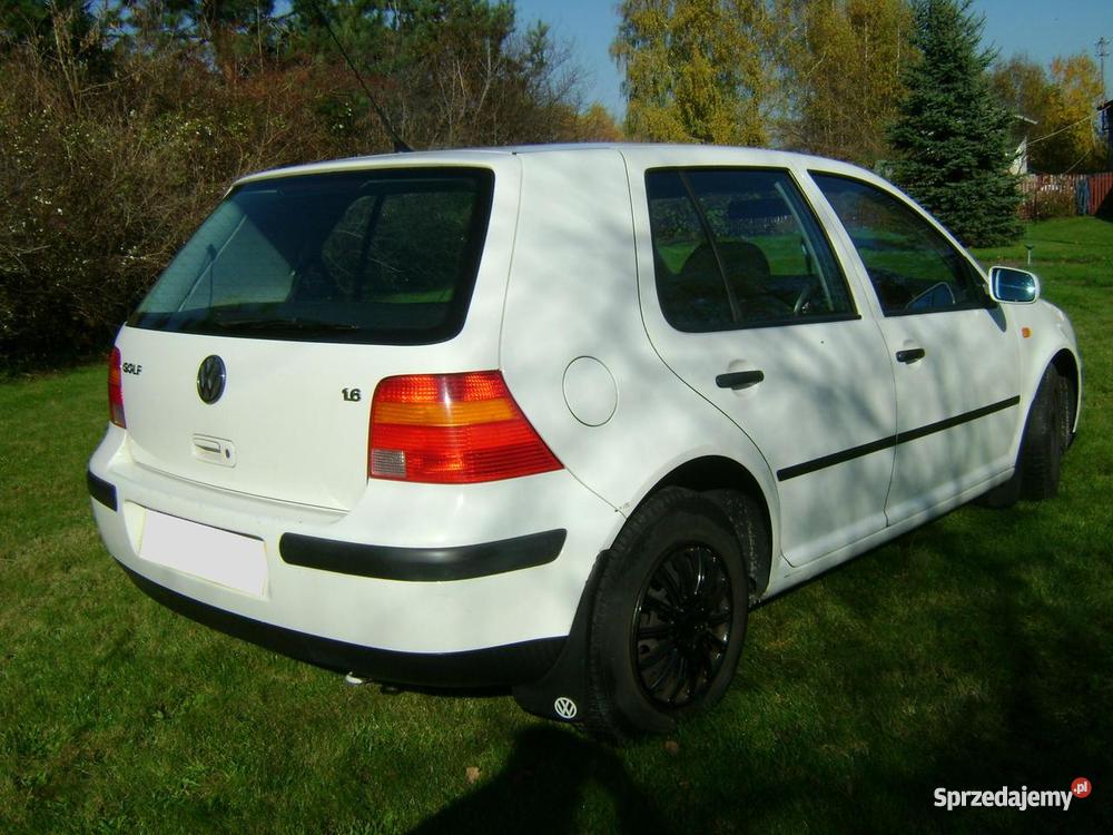 Volkswagen Golf IV 16 Anglik radio / CD