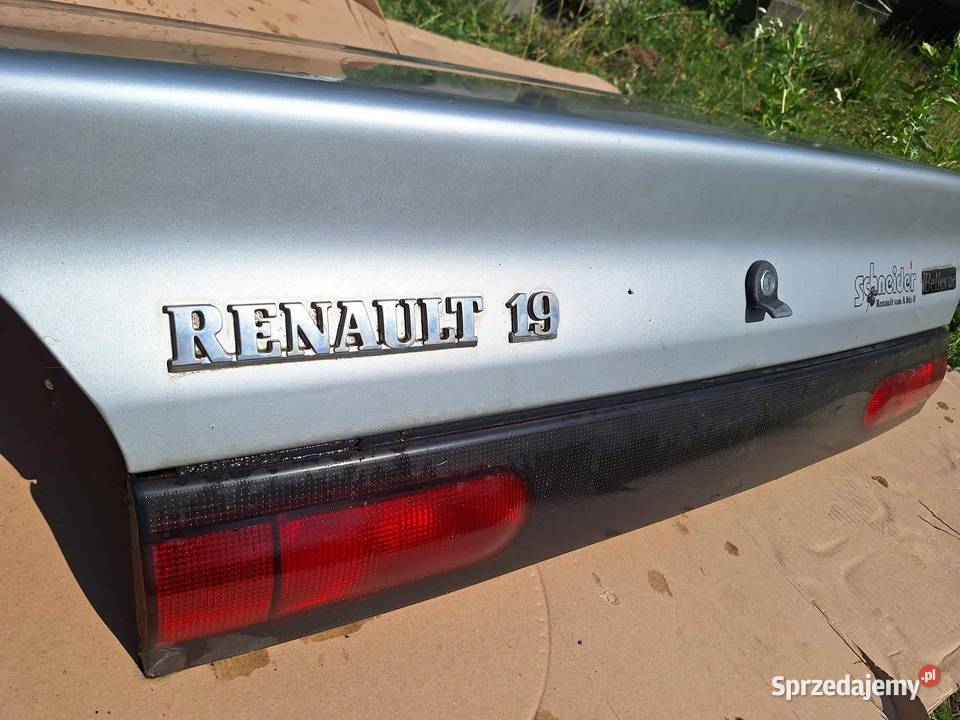 Renault 19 Blenda drzwi bagażnika osobowe