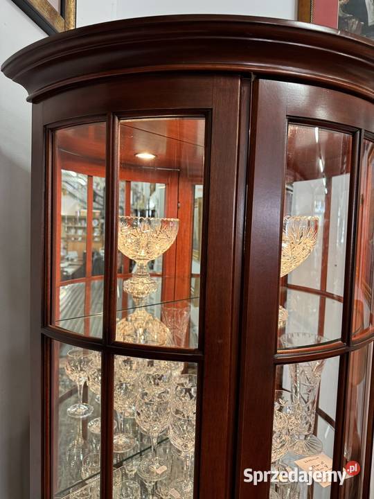 Półokrągła przeszklona mała witryna ze szklanymi 190cm Kredensy i witryny Ełk