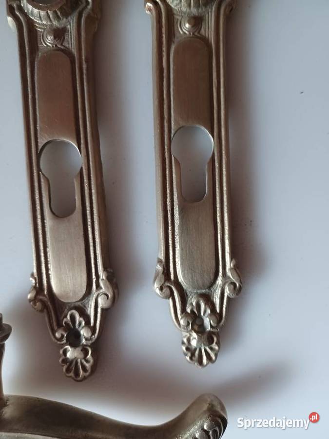 Mosiężne klamki z szyldami Klamki i uchwyty sprzedam