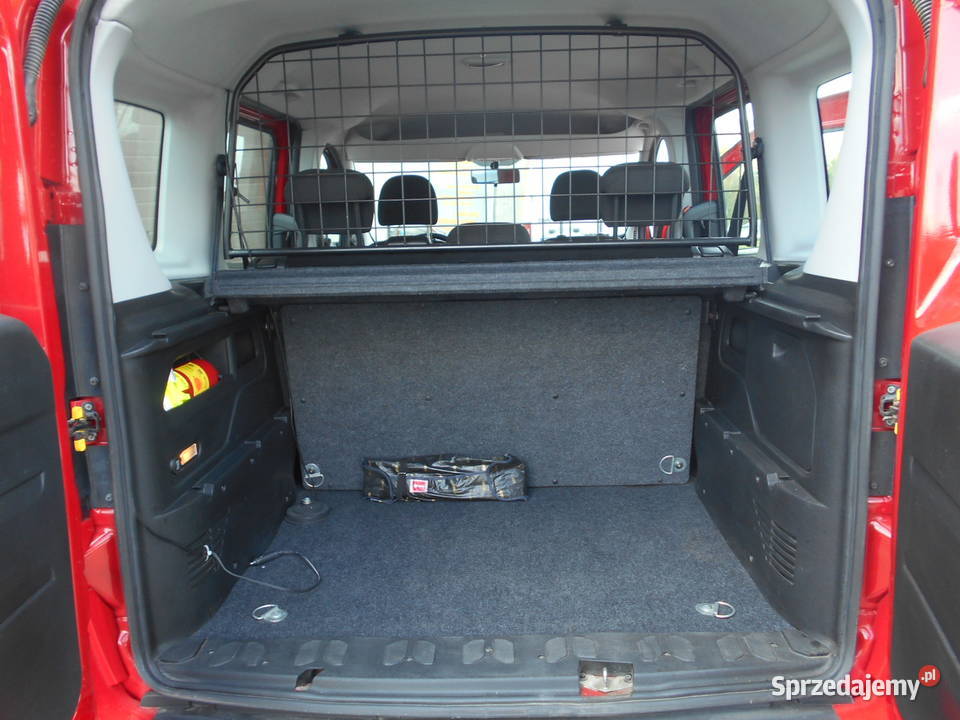 Fiat Doblo 16 diesel KLIMA 5 osobowy 180 I Rok produkcji 2010 Iwkowa