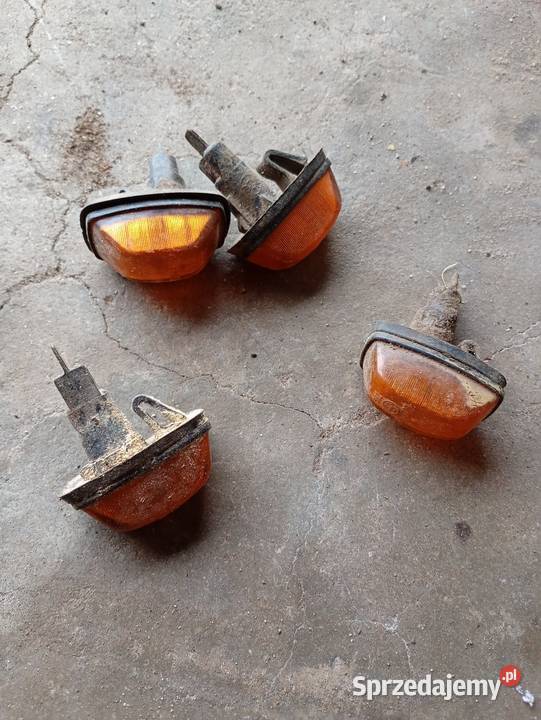 Kierunkowskazy Fiat 126p Tuchorza