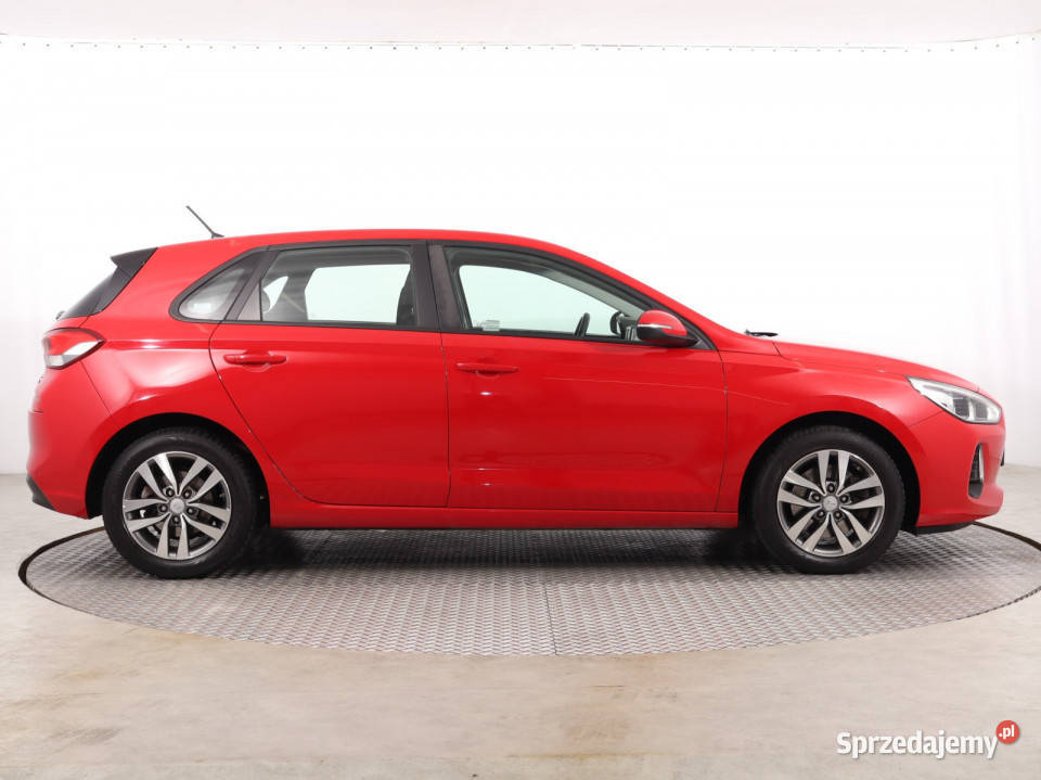 Hyundai i30 14 CVVT asystent pasa ruchu Katowice