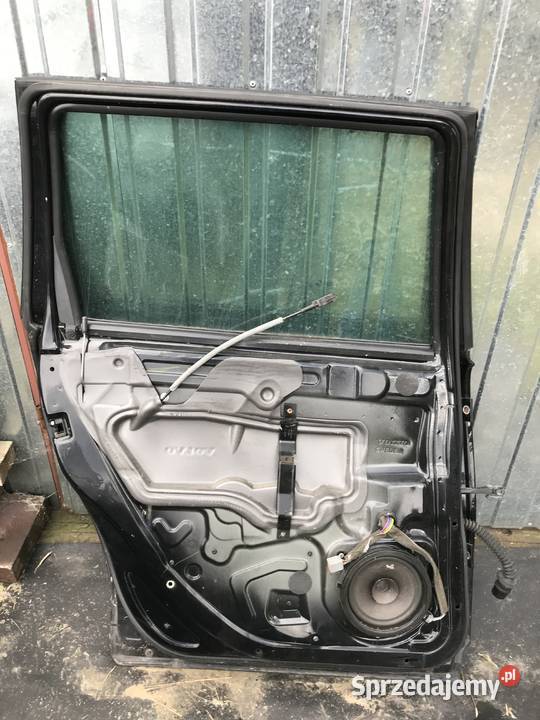 Drzwi Volvo V70 45246 lewy tył osobowe