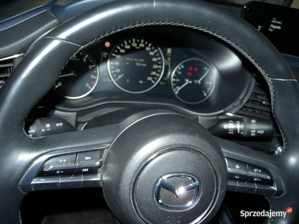 Sprzedam Mazdę CX 30 manualna sprzedam