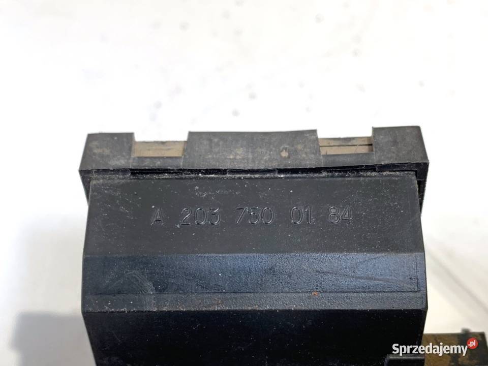 ZAMEK KLAPY TYŁ MERCEDES W203 Kombi A2037500184 osobowe