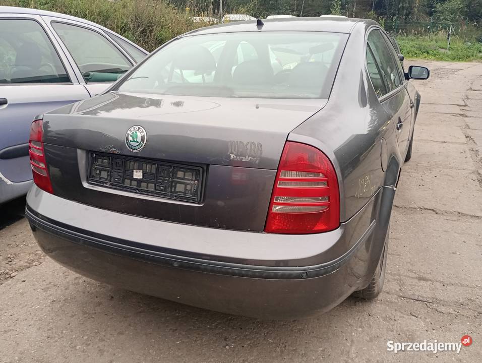 Skoda Super B 19 boczek drzwi skóra części dolnośląskie Wałbrzych