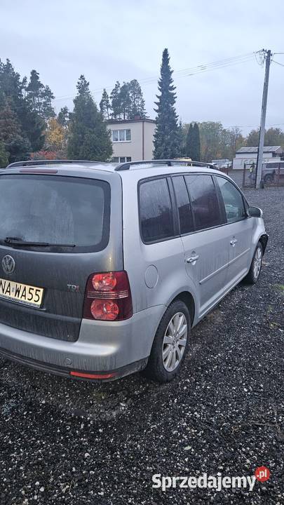 Sprzedam VW Touran 20 TDI lakier metallic