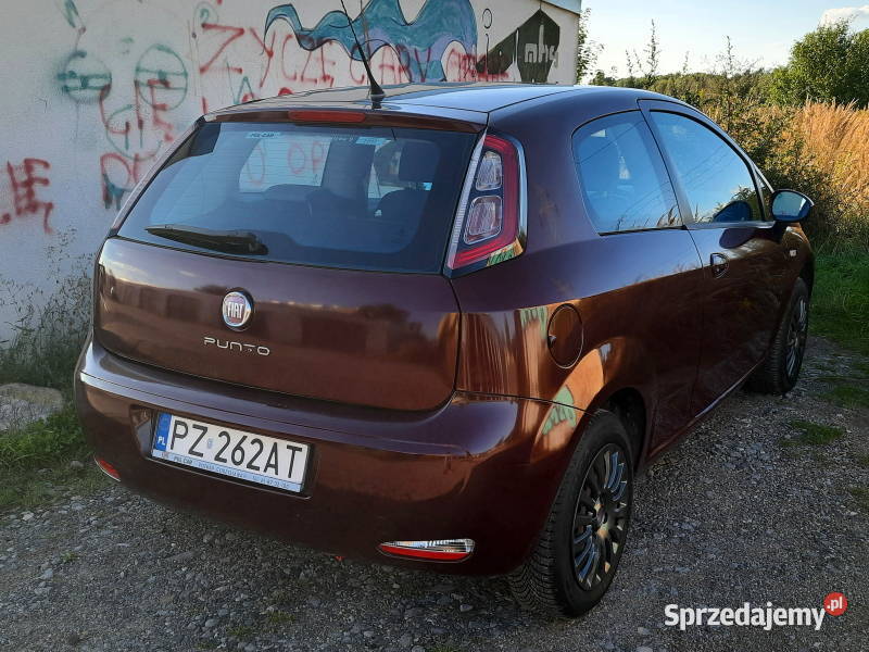 Fiat Punto 2012 14 77 salon 1wł przebieg 32000 wielofunkcyjna kierownica dolnośląskie Wałbrzych