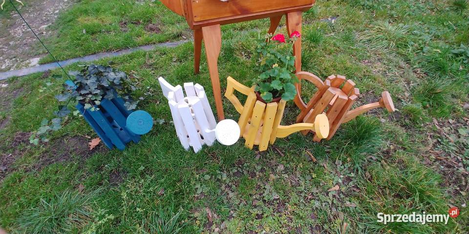 Kwietniki drewniane różne ozdoby do ogrodu sprzedam