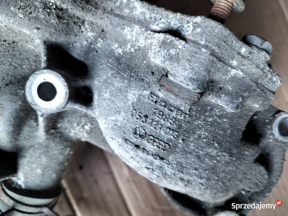 GOLF II 2 JETTA 2 18 OBUDOWA POMPY WODY Kamień-Kolonia sprzedam