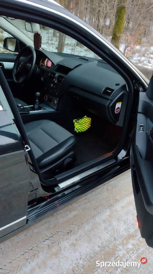 ŚlicznyPewny Mercedes AwandgardaJeden