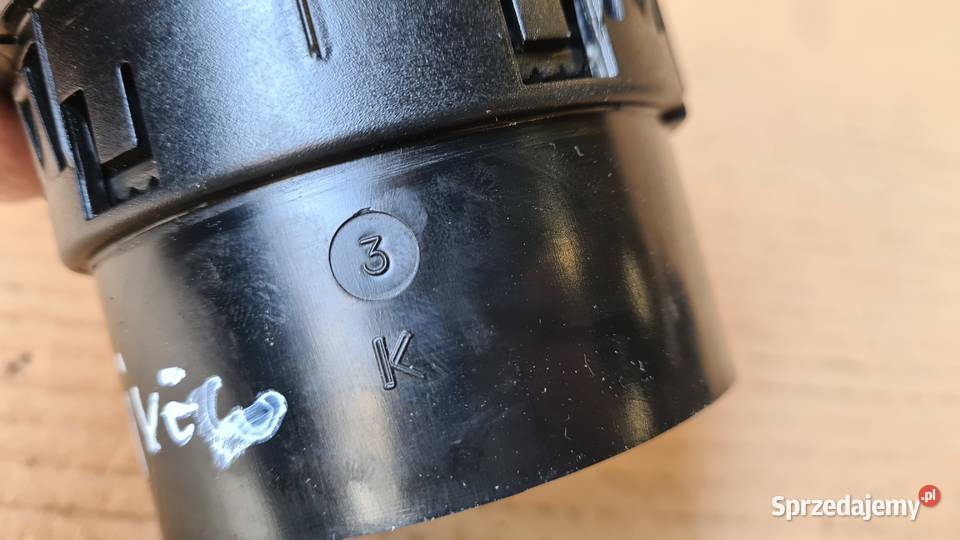 IVECO DAILY 4 0611 kratka nawiewu ogrzewania Części samochodowe Legnica