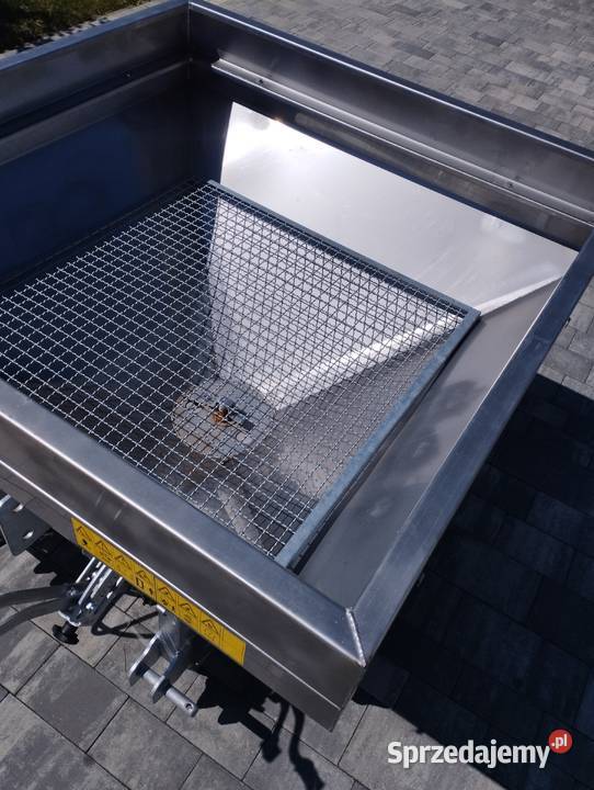 Rozsiewacz do Nawozu Polski producent 800 l Gąszczyk
