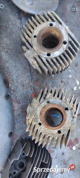 Jawa 50 części cylindry głowica pokrywy Kuźnia Raciborska