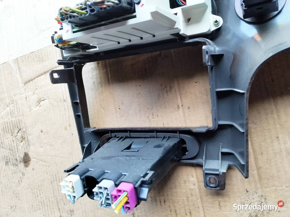 FORD MONDEO MK2 RAMKA RADIA PANEL NAWIEWU osobowe Kamień-Kolonia