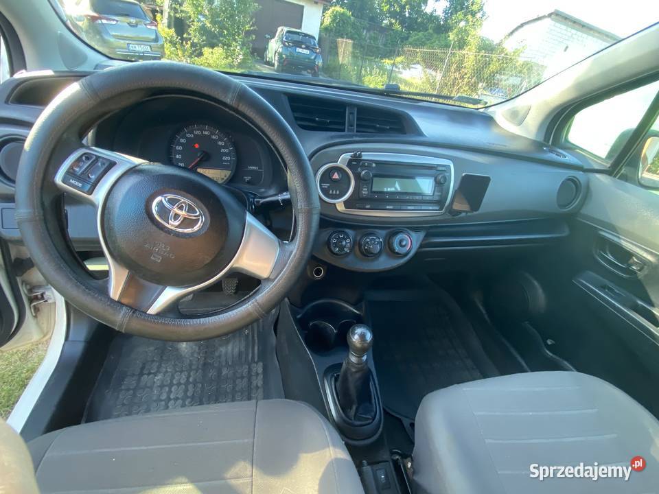 Toyota Yaris 2012 14D manualna Okuniew sprzedam