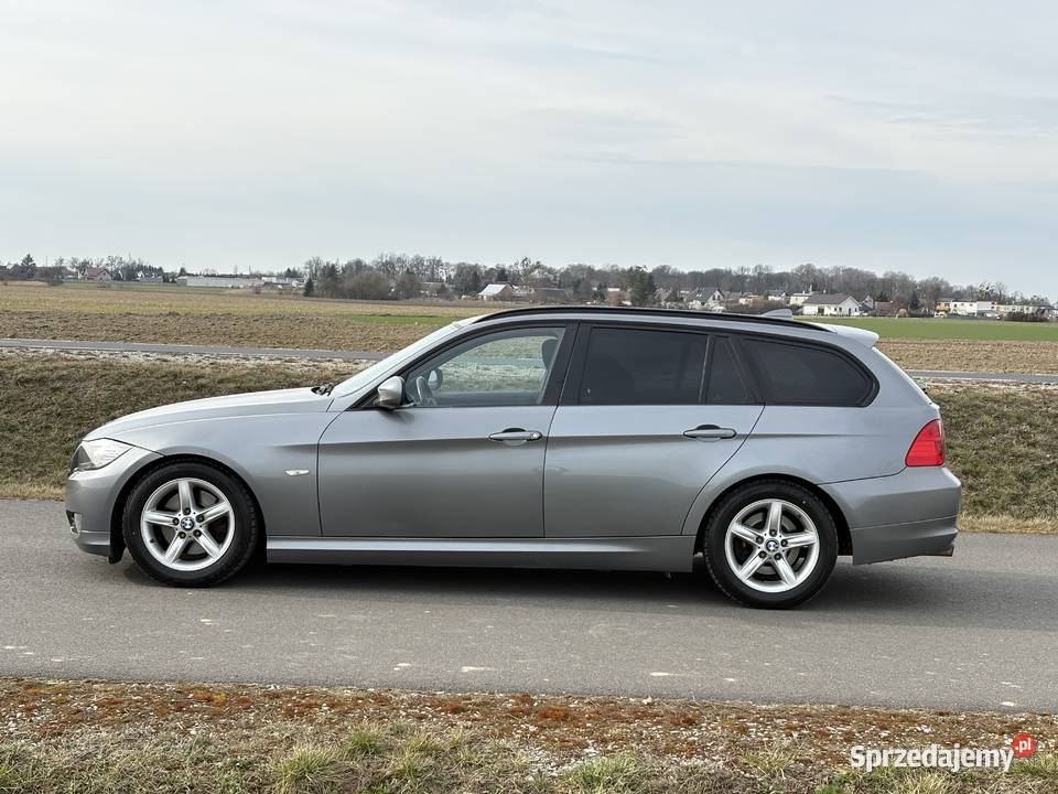 BMW Seria 3 E91 LCI biXenon PDC nawigacja CIC nieuszkodzony Stróżki