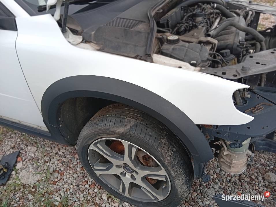 Błotnik prawy Volvo XC70 2014r 70746 Warszawa