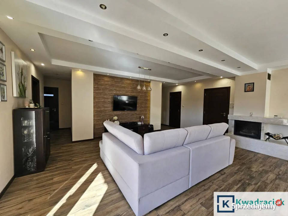 Dom wolnostojący 1345m2 Żarnowiec