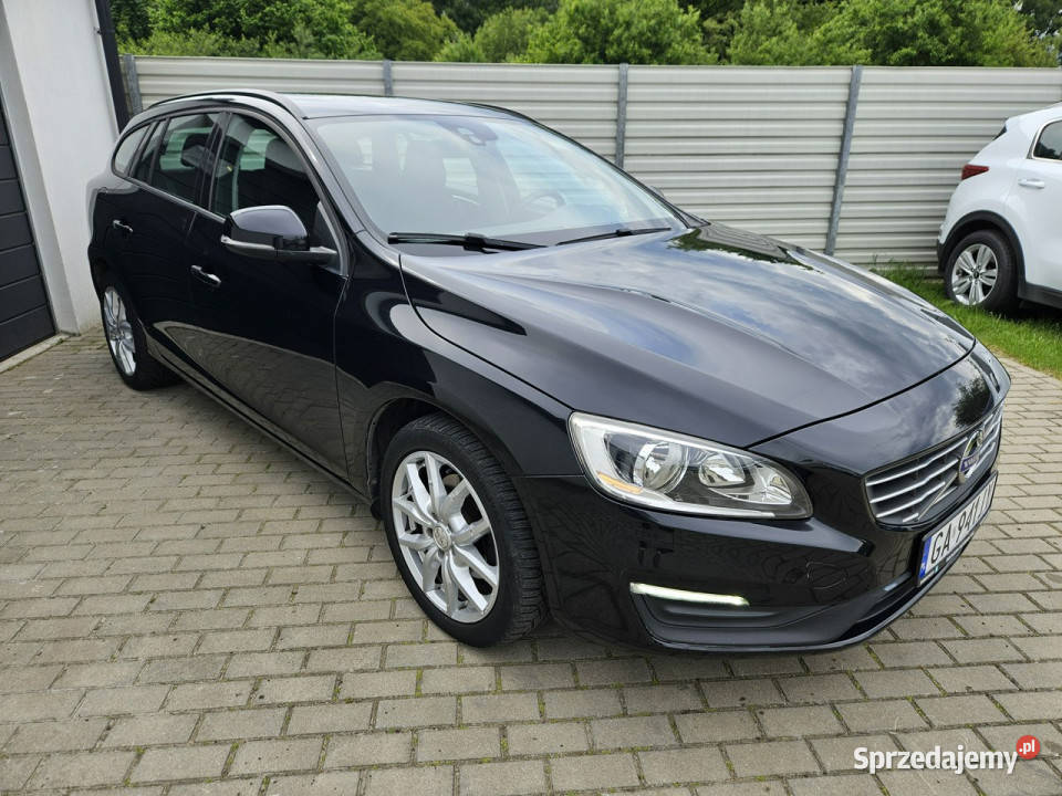 Volvo V60 D2 16 115 manual BEZWYPADEK zadbany Gdynia