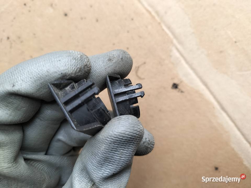 OSŁONA ZAŚLEPKA PRZÓD ŚRUBY RAMION WYCIERACZKI Kamień-Kolonia