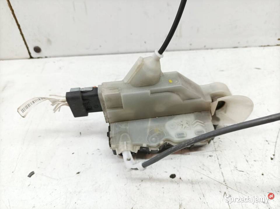 ZAMEK DRZWI LEWY PRZÓD EU A048069 Citroen C3 III osobowe