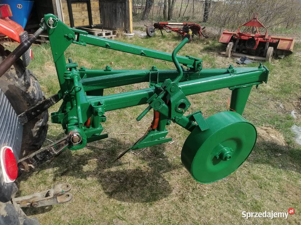Pług 3 skibowy do pracy w polu Pańków