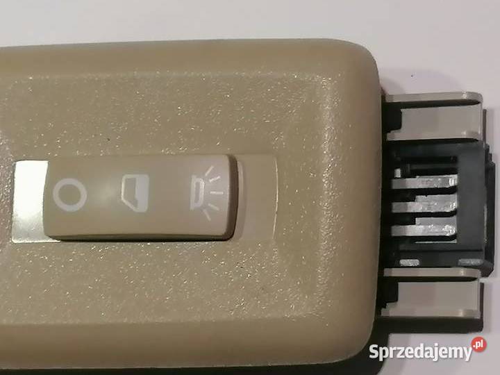 lampka podsufitki 82003605598200023775 Renault