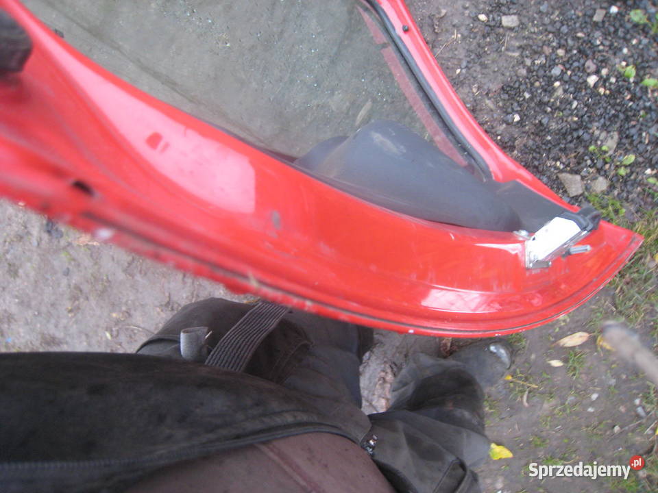 Klapa tylna bagażnika kompletna czerwona Opel Kraków sprzedam
