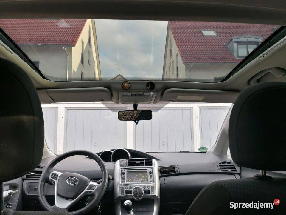 Toyota Verso 2 2D Cat panorama webasto nawigacja łódzkie Łódź