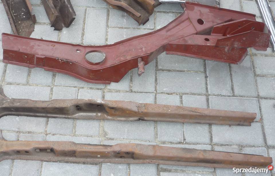 Podłużnica tylna lewa FIAT 125P śląskie