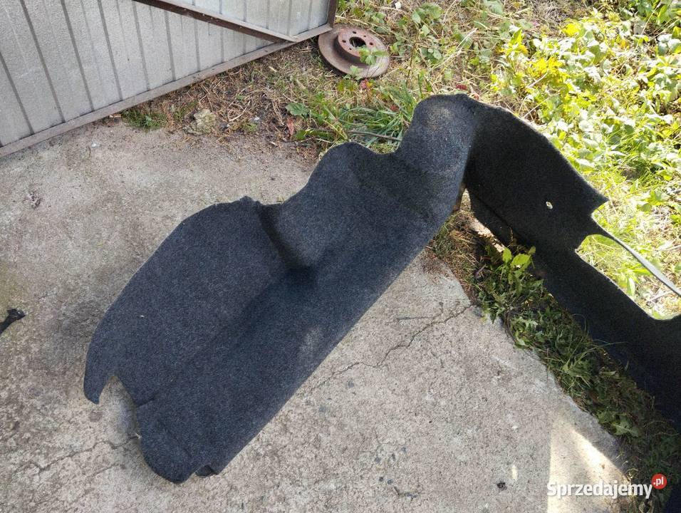 Tapicerka bagażnika alfa 164